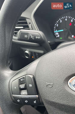 Позашляховик / Кросовер Ford Escape 2022 в 