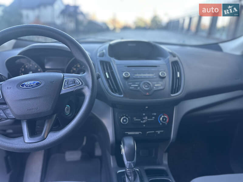 Внедорожник / Кроссовер Ford Escape 2018 в Ивано-Франковске