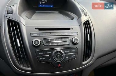 Внедорожник / Кроссовер Ford Escape 2018 в 