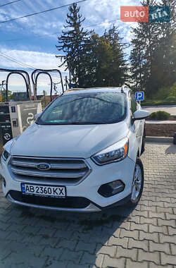 Внедорожник / Кроссовер Ford Escape 2018 в Ладыжине
