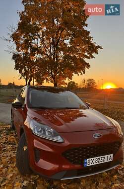Внедорожник / Кроссовер Ford Escape 2020 в Нетешине