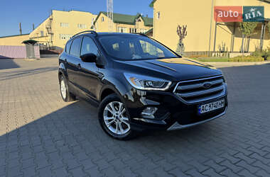 Позашляховик / Кросовер Ford Escape 2017 в  фото 2 Позашляховик / Кросовер Ford Escape 2017 в