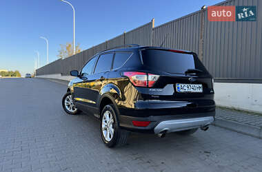 Позашляховик / Кросовер Ford Escape 2017 в  фото 11 Позашляховик / Кросовер Ford Escape 2017 в
