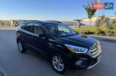 Позашляховик / Кросовер Ford Escape 2017 в  фото 20 Позашляховик / Кросовер Ford Escape 2017 в