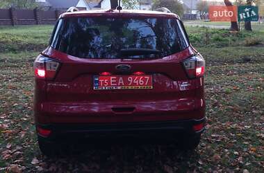 Позашляховик / Кросовер Ford Escape 2017 в 
