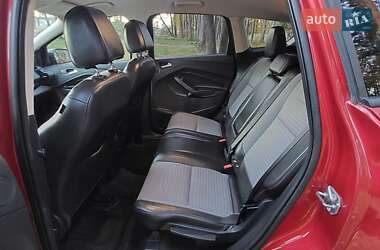 Позашляховик / Кросовер Ford Escape 2017 в 