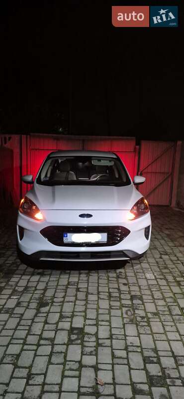 Внедорожник / Кроссовер Ford Escape 2021 в Кривом Роге