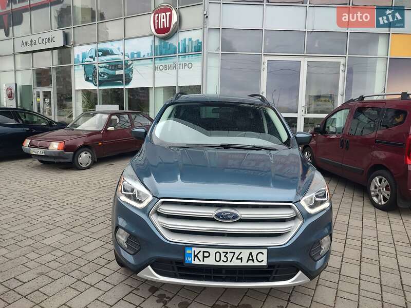 Внедорожник / Кроссовер Ford Escape 2018 в Запорожье