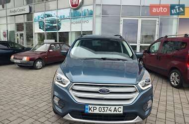 Внедорожник / Кроссовер Ford Escape 2018 в 