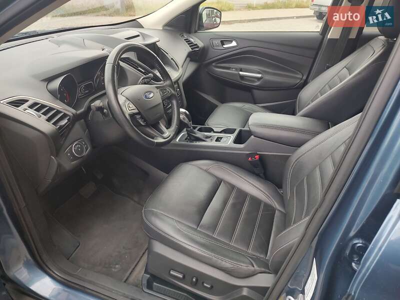 Внедорожник / Кроссовер Ford Escape 2018 в Запорожье