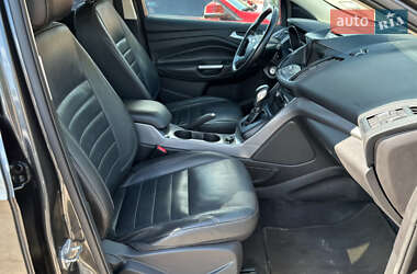 Внедорожник / Кроссовер Ford Escape 2015 в 