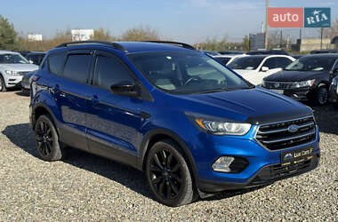 Внедорожник / Кроссовер Ford Escape 2016 в Ивано-Франковске