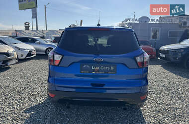 Внедорожник / Кроссовер Ford Escape 2016 в 