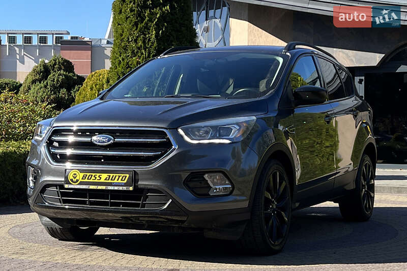 Внедорожник / Кроссовер Ford Escape 2018 в Львове