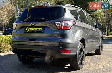 Позашляховик / Кросовер Ford Escape 2018 в 