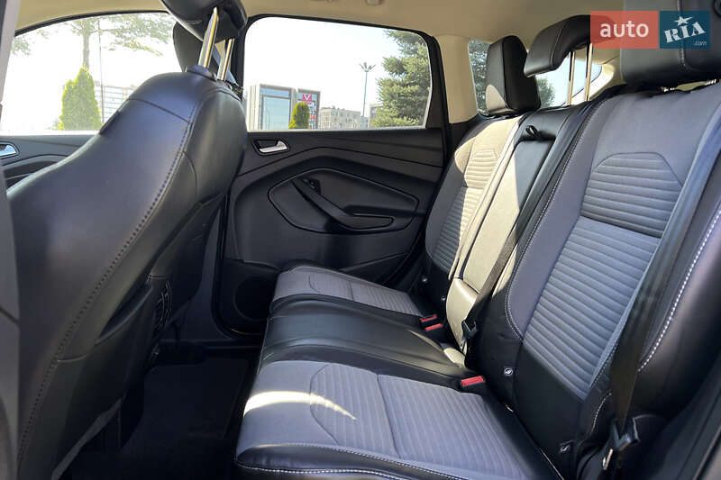 Внедорожник / Кроссовер Ford Escape 2018 в Львове