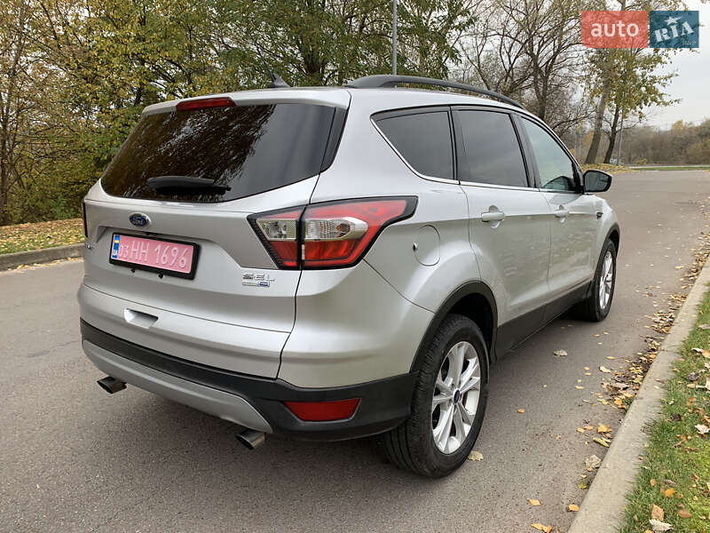 Внедорожник / Кроссовер Ford Escape 2018 в Киеве