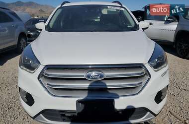 Позашляховик / Кросовер Ford Escape 2019 в  фото 5 Позашляховик / Кросовер Ford Escape 2019 в