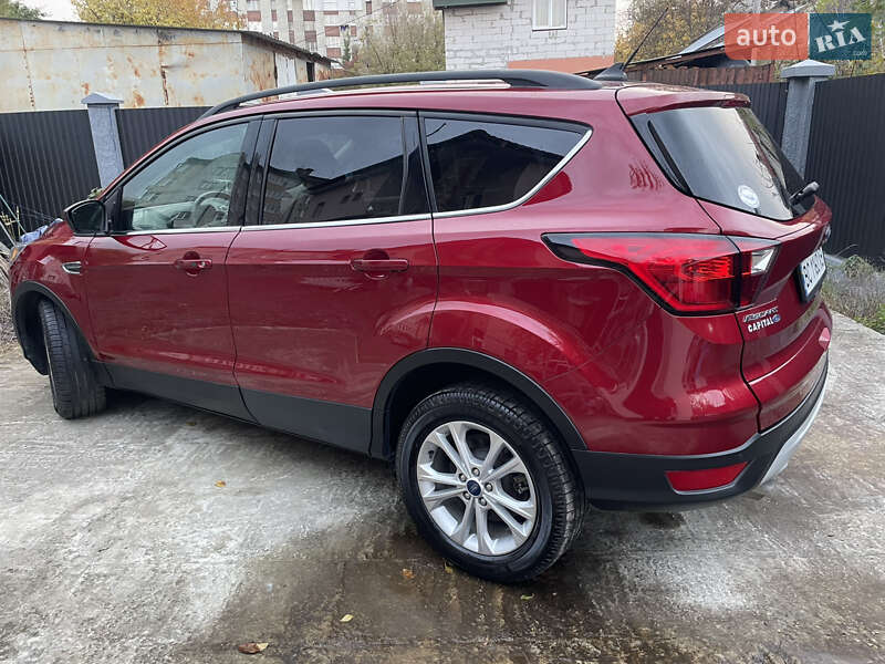 Внедорожник / Кроссовер Ford Escape 2019 в Львове