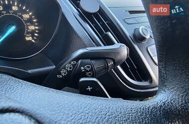 Внедорожник / Кроссовер Ford Escape 2017 в 