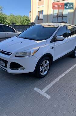 Позашляховик / Кросовер Ford Escape 2015 в  фото 3 Позашляховик / Кросовер Ford Escape 2015 в