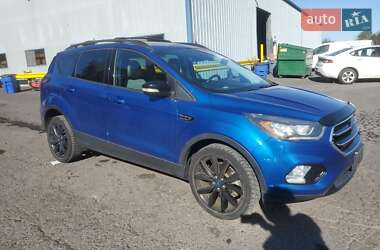 Внедорожник / Кроссовер Ford Escape 2017 в  фото 9 Внедорожник / Кроссовер Ford Escape 2017 в
