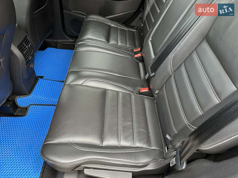 Внедорожник / Кроссовер Ford Escape 2017 в Киеве