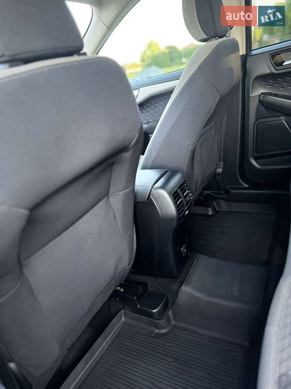 Внедорожник / Кроссовер Ford Escape 2019 в Тлумаче