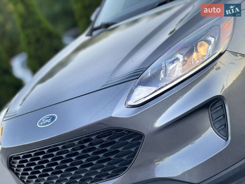 Внедорожник / Кроссовер Ford Escape 2019 в Тлумаче