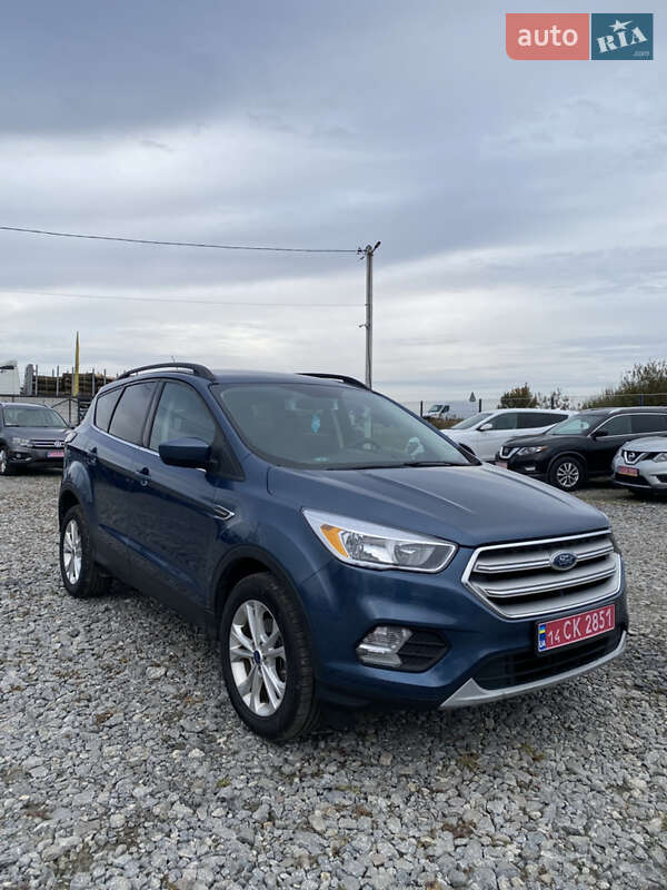 Позашляховик / Кросовер Ford Escape 2018 в Львові