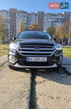 Внедорожник / Кроссовер Ford Escape 2016 в Хмельницком