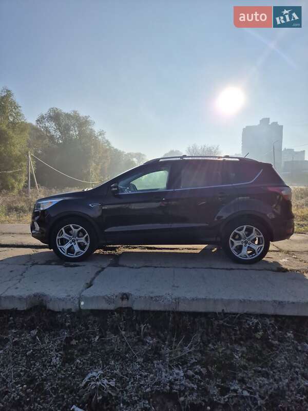 Позашляховик / Кросовер Ford Escape 2016 в Хмельницькому