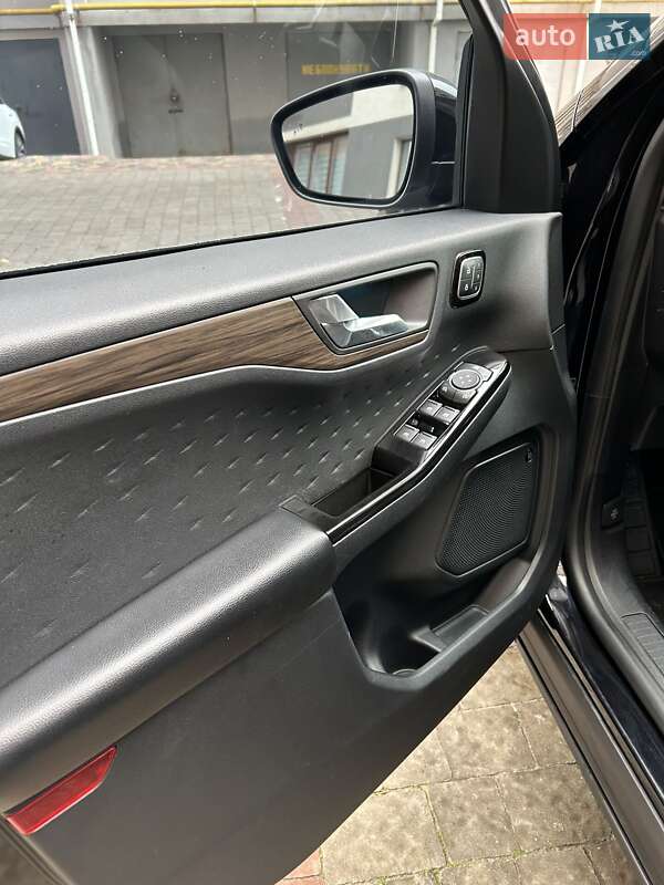 Внедорожник / Кроссовер Ford Escape 2020 в Ивано-Франковске фото 9 Внедорожник / Кроссовер Ford Escape 2020 в Ивано-Франковске