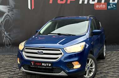 Внедорожник / Кроссовер Ford Escape 2018 в 