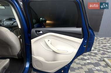 Внедорожник / Кроссовер Ford Escape 2018 в 