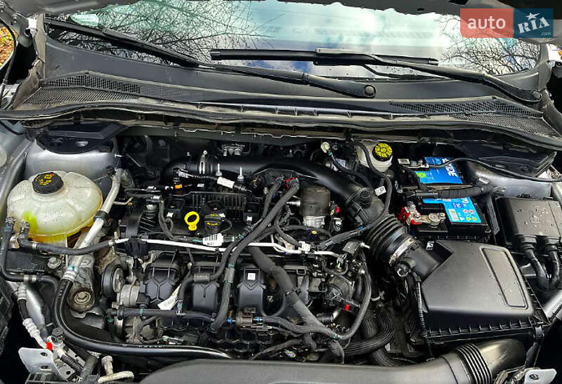 Внедорожник / Кроссовер Ford Escape 2020 в Киеве