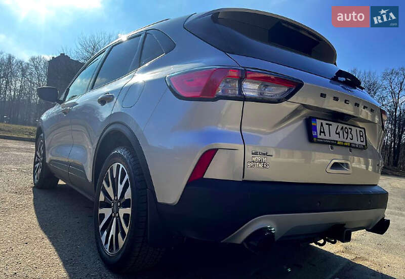 Внедорожник / Кроссовер Ford Escape 2020 в Киеве