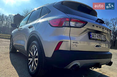 Внедорожник / Кроссовер Ford Escape 2020 в 