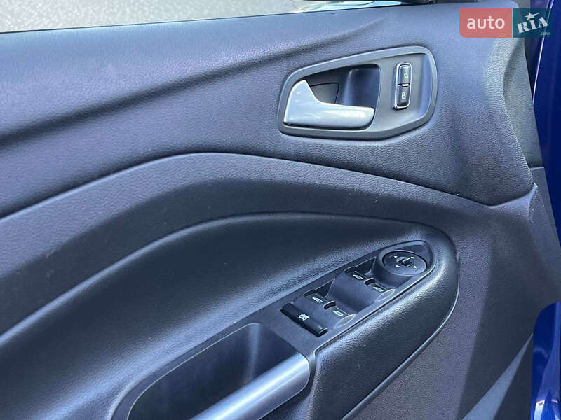 Позашляховик / Кросовер Ford Escape 2015 в Львові фото 16 Позашляховик / Кросовер Ford Escape 2015 в Львові