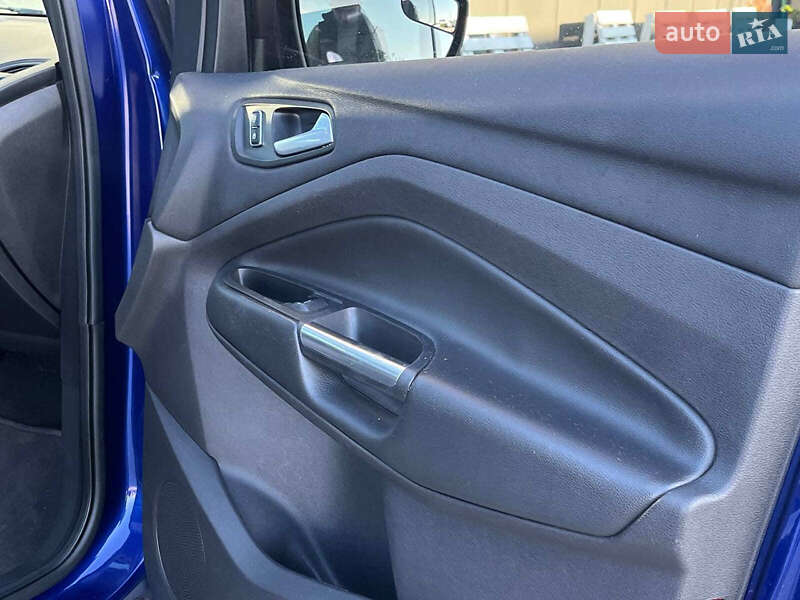 Позашляховик / Кросовер Ford Escape 2015 в Львові фото 19 Позашляховик / Кросовер Ford Escape 2015 в Львові