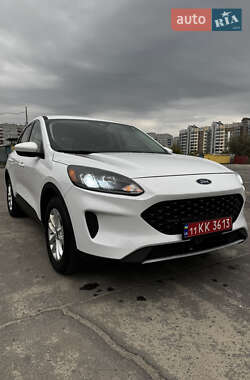 Внедорожник / Кроссовер Ford Escape 2021 в 