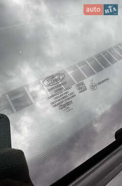 Внедорожник / Кроссовер Ford Escape 2021 в 