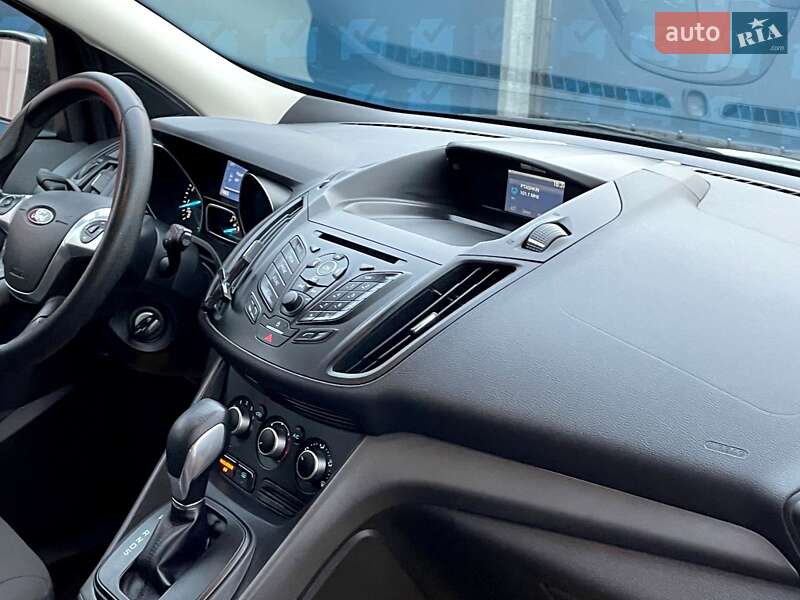 Внедорожник / Кроссовер Ford Escape 2015 в Киеве