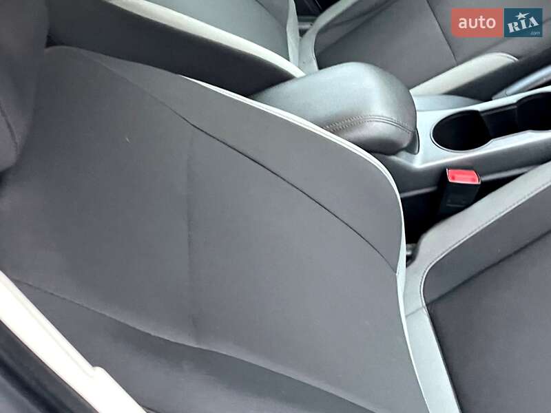 Внедорожник / Кроссовер Ford Escape 2015 в Киеве