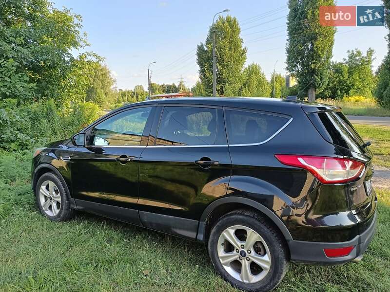 Внедорожник / Кроссовер Ford Escape 2015 в Чернигове