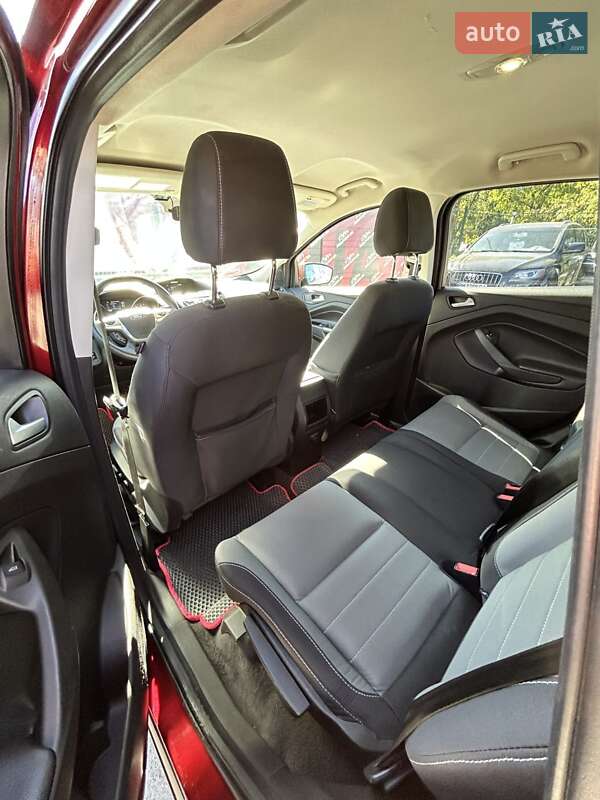 Внедорожник / Кроссовер Ford Escape 2015 в Сумах