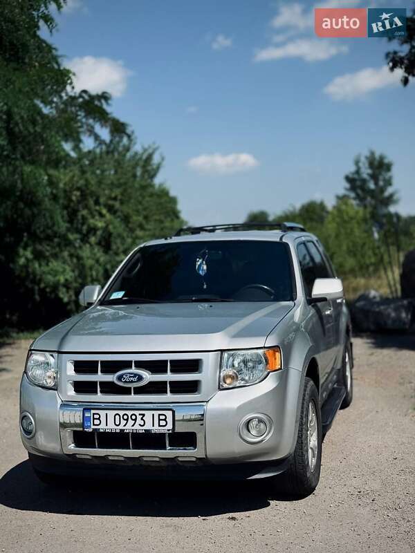 Внедорожник / Кроссовер Ford Escape 2010 в Лубнах