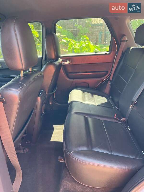 Внедорожник / Кроссовер Ford Escape 2010 в Лубнах