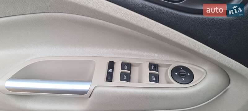 Внедорожник / Кроссовер Ford Escape 2014 в Радехове