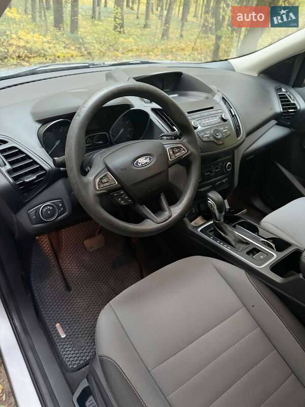 Внедорожник / Кроссовер Ford Escape 2018 в Остроге фото 7 Внедорожник / Кроссовер Ford Escape 2018 в Остроге